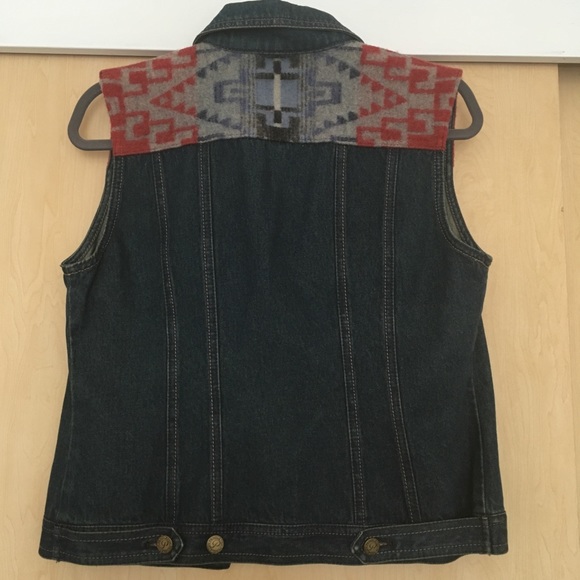 Pendleton Vest - Picture 2 of 3